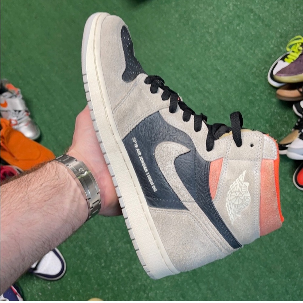 Jordan 1 Neutral Grey 11.5 but can fit a 12 easy!